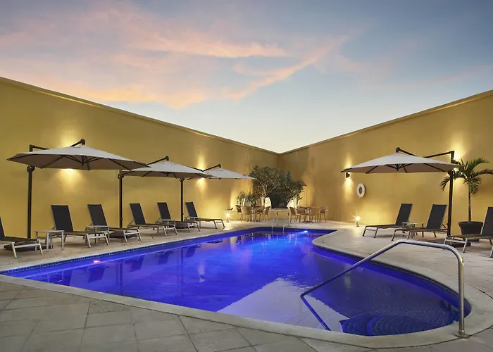Hotel Fairfield By Marriott Cabos 3*